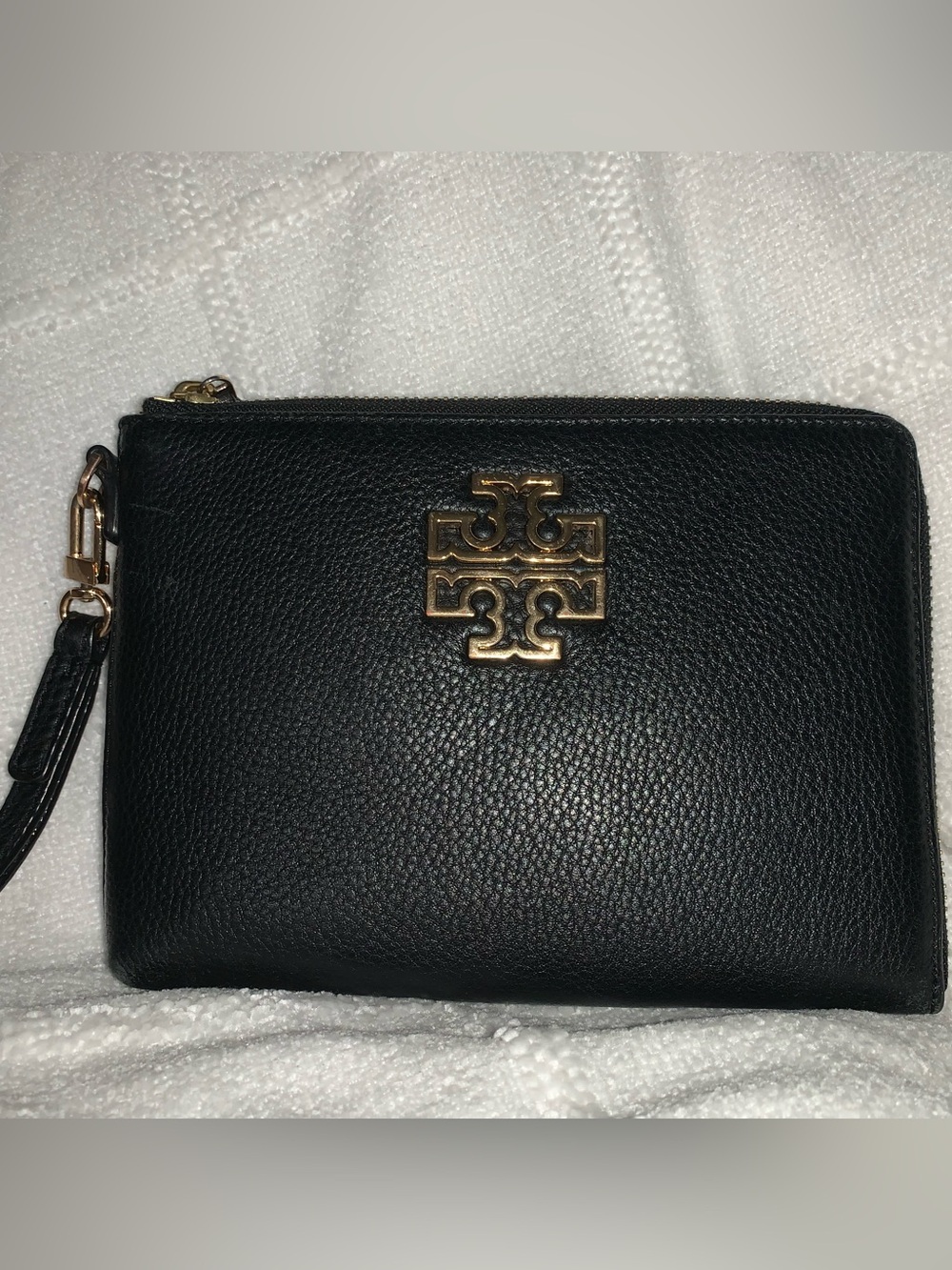 Tory Burch Black Pebbled Leather Wristlet with Gold Logo Accent - Picture 2 of 7